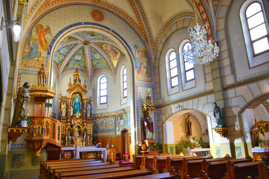 Kláštorný Kostol Notre Dame Interiér kostola Notre Dame