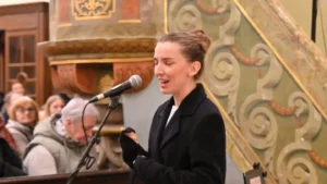 Mládežnícka svätá omša s biskupom Mons. Dávidom Tencerom 632448220 17944659816107093 6296541913922454089 n